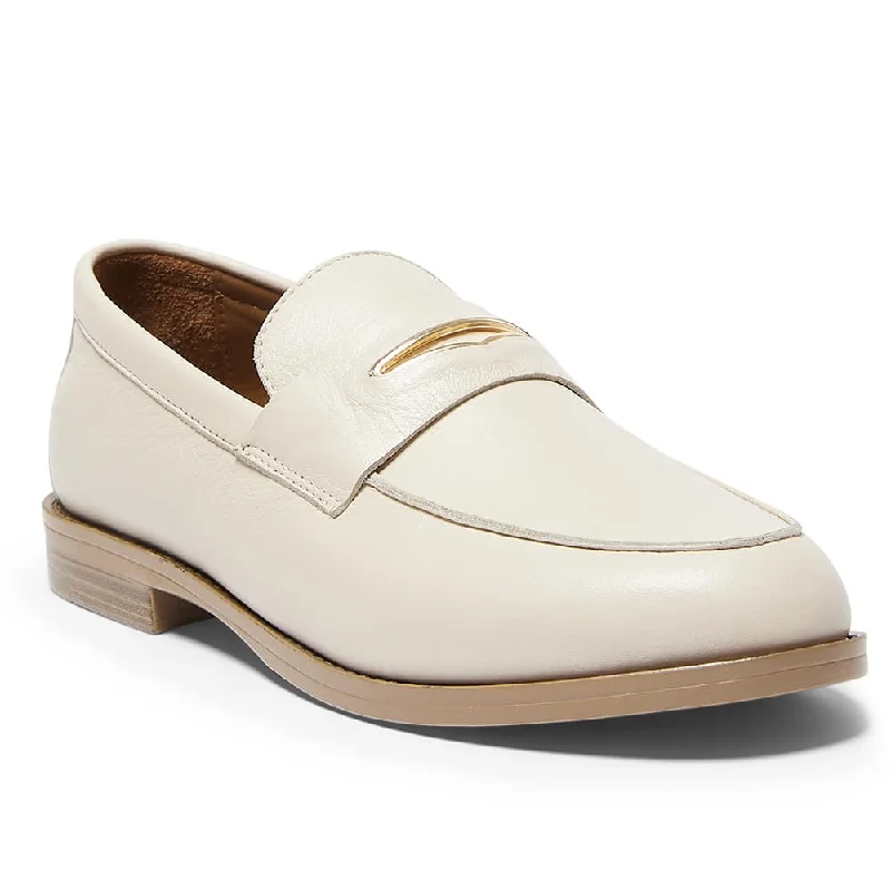 Lola Loafer in Ivory Leather