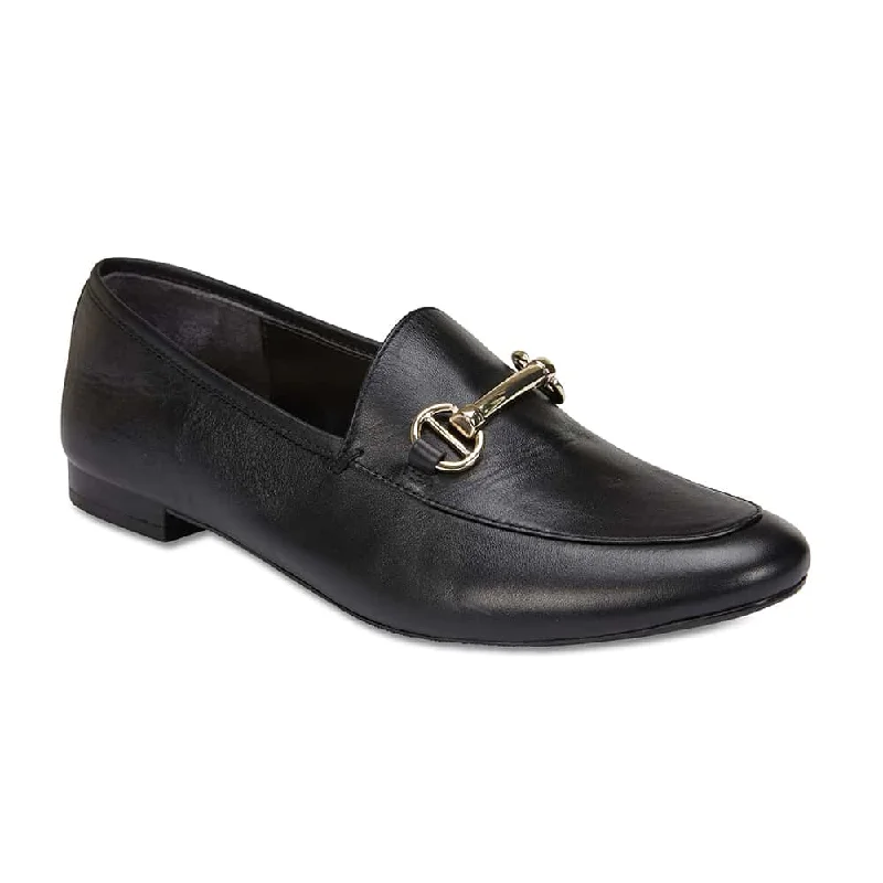 Tabloid Loafer in Black Leather