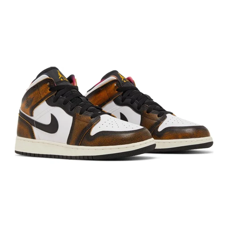 Air Jordan 1 Mid (GS), Wear Away Taxi