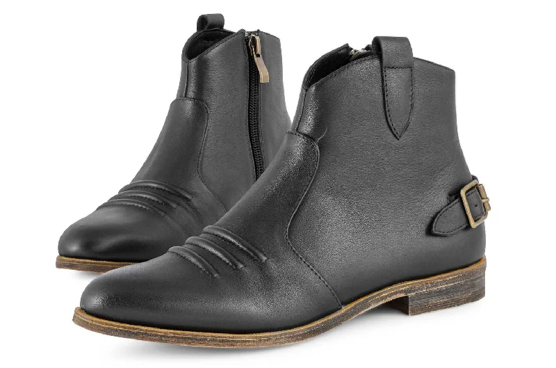 Essee Bootie In Black Leather