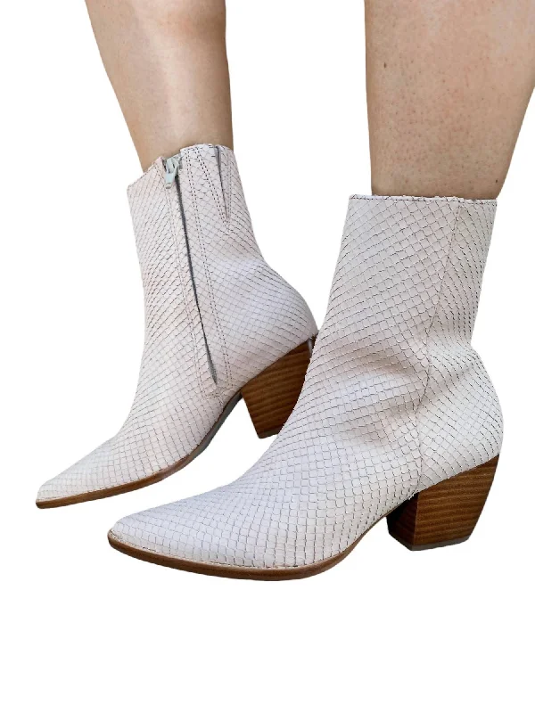 Women's Caty Ankle Booties In Blush