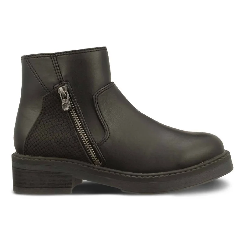 Women's Malibu Vienna Chelsea Boots In Black Far Out/hibernator