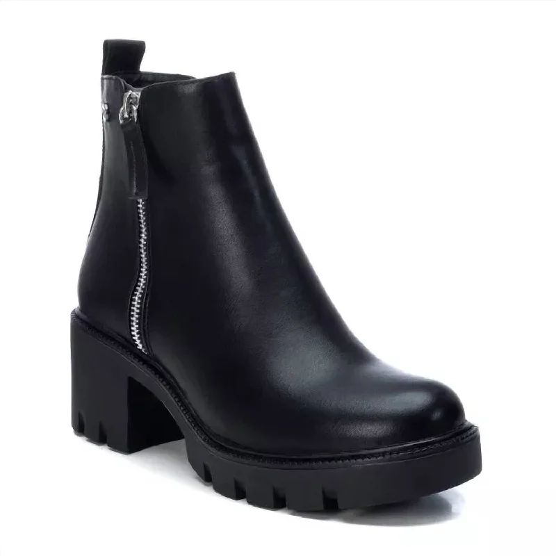 Women's Side Zipper Booties In Black