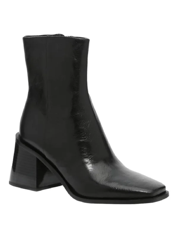 Women's Winnie Leather Boots In Black